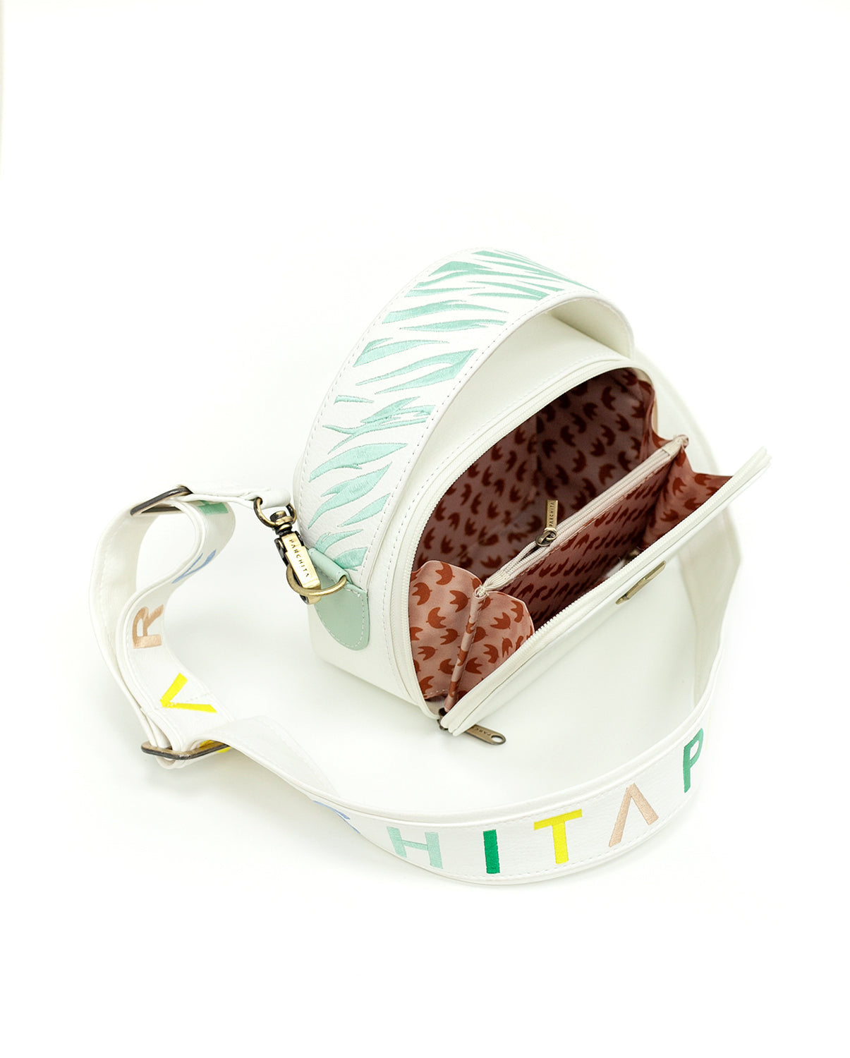 Parchita Vibra white handbag