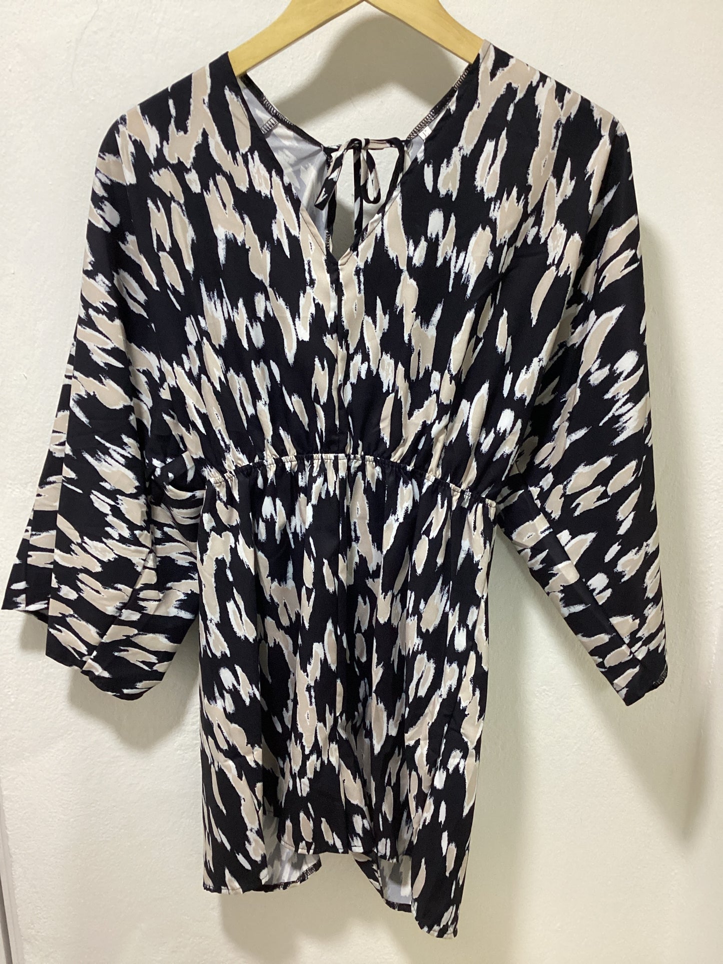 Short jumpsuit black and white