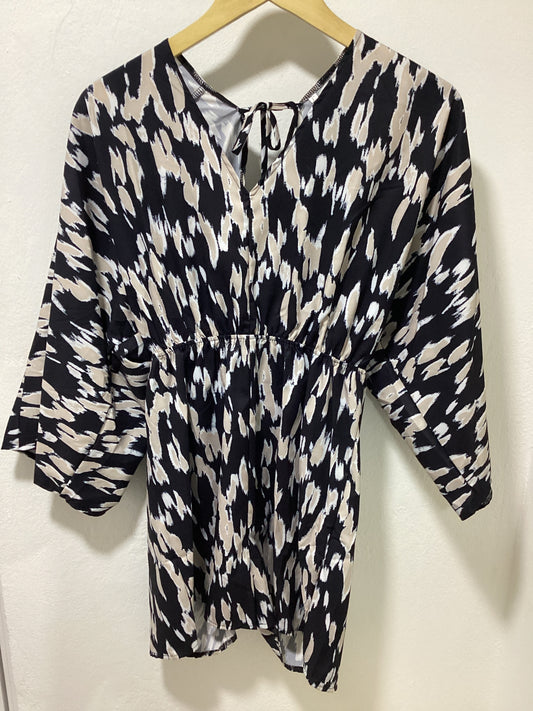 Short jumpsuit black and white