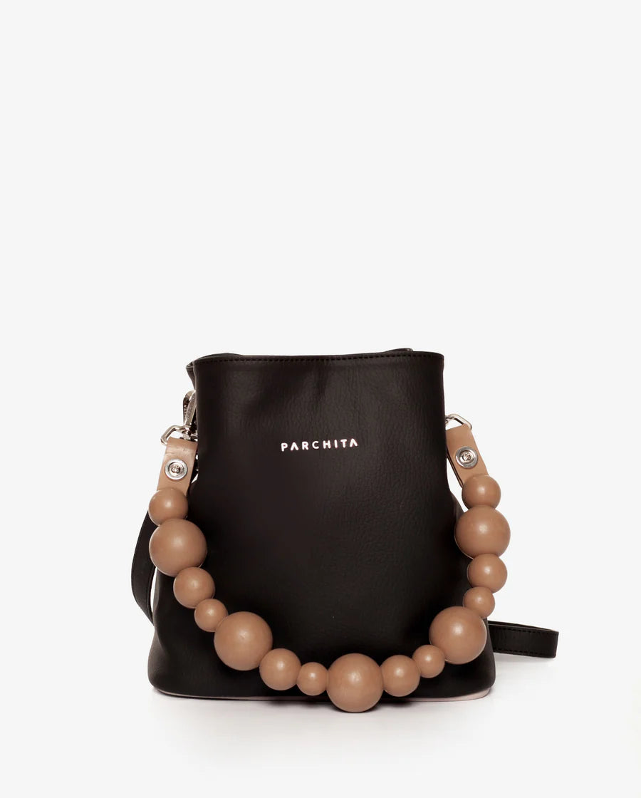 Parchita Helena Black Avellana