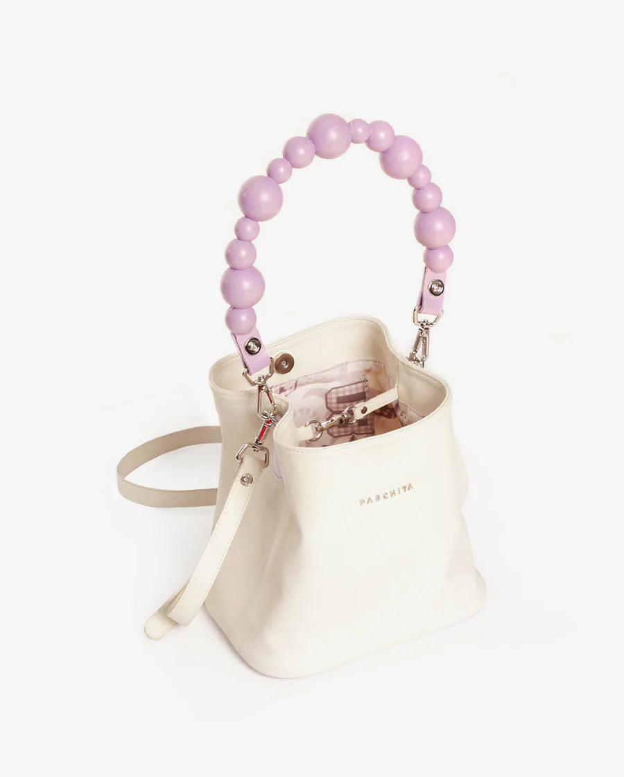 Parchita Helena Ivory