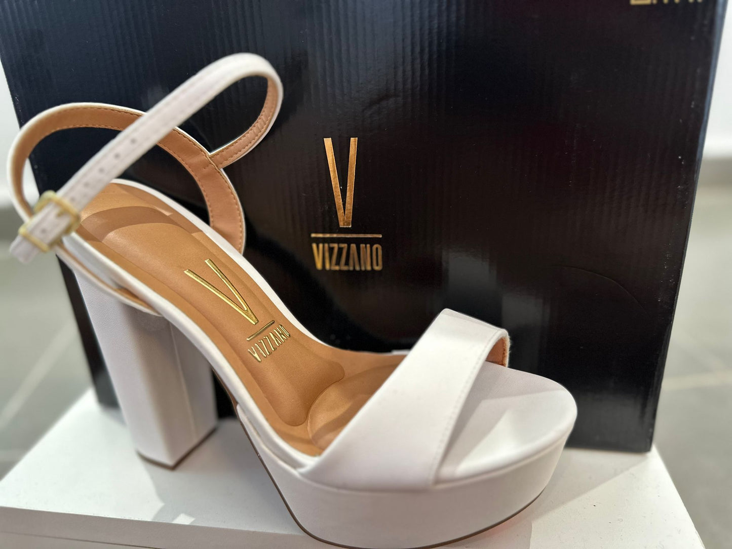 VIZZANNO Cleo Heels